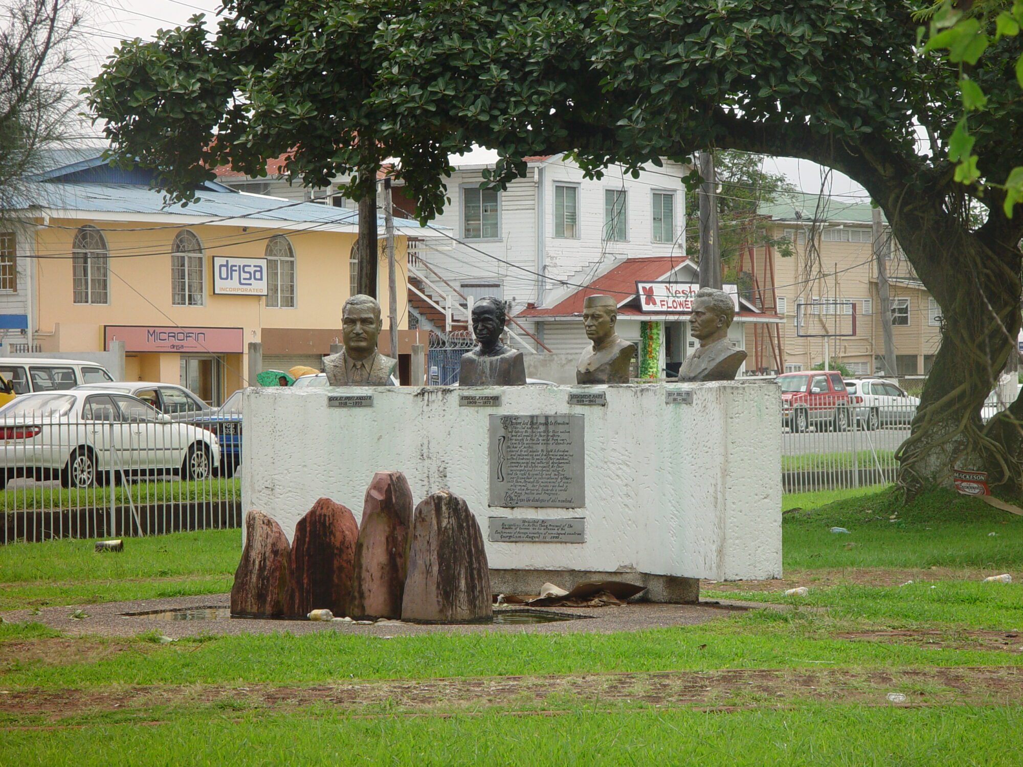 non-aligned-monument-national-trust